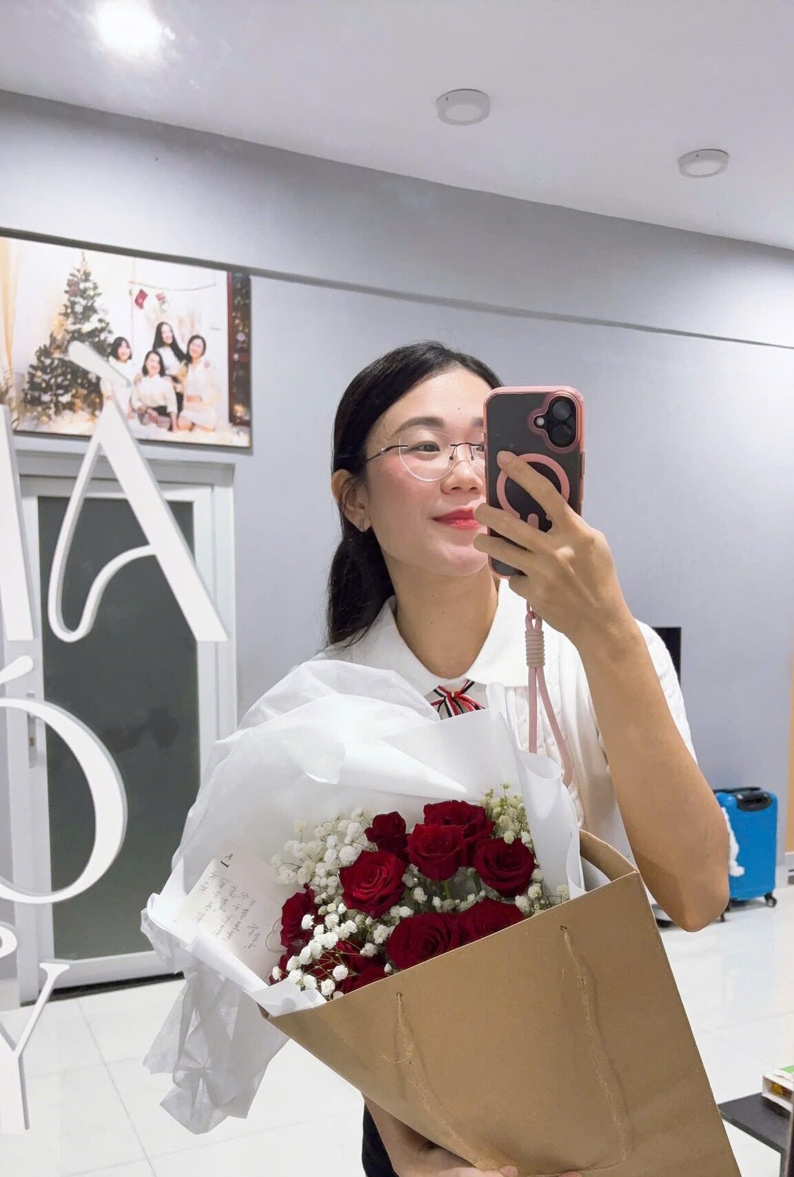 Một bó hoa siu ấm áp dành cho Ms. Lym💐