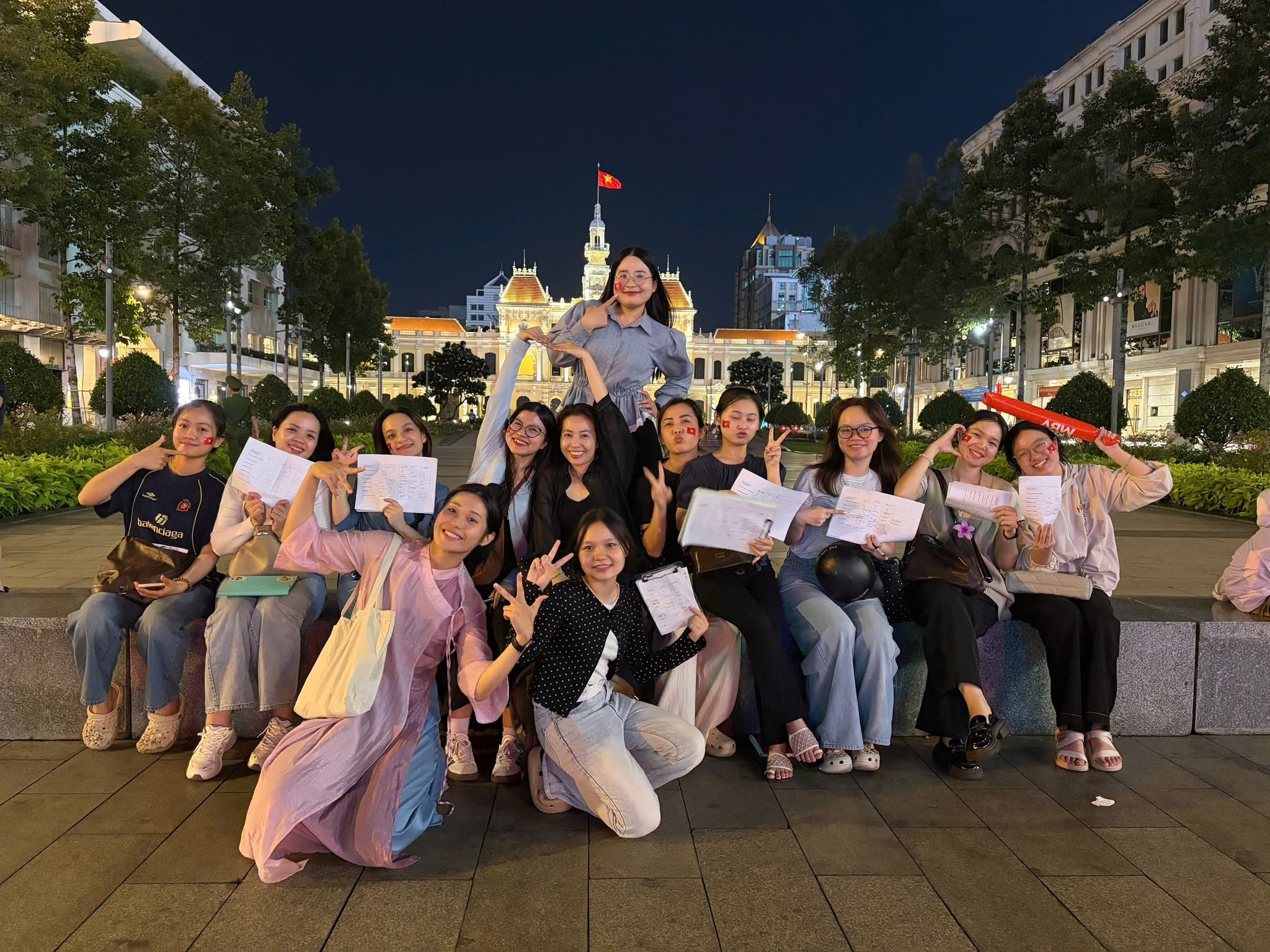 Lớp OFFP2 thực hành nói Tiếng Anh với người nước ngoài 🗣️🌎